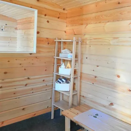 Halkolanniemi Βίλα *