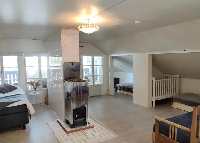 Halkolanniemi Villa *